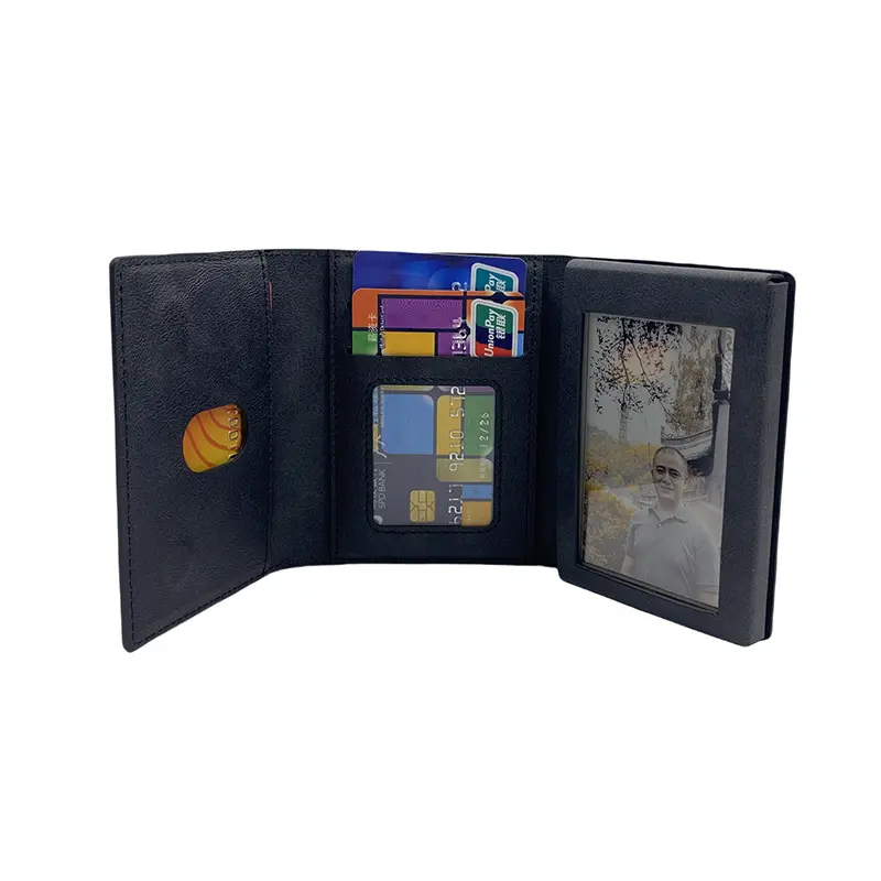 The Future of Personal Carry Introducing the E-Ink Smart Wallet (2).jpg