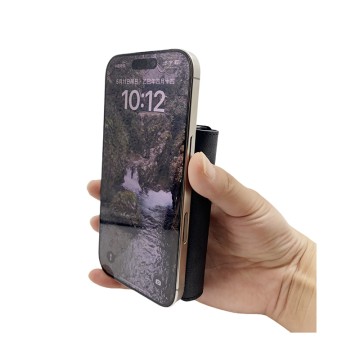 The Future of Personal Carry: Introducing the E-Ink Smart Wallet